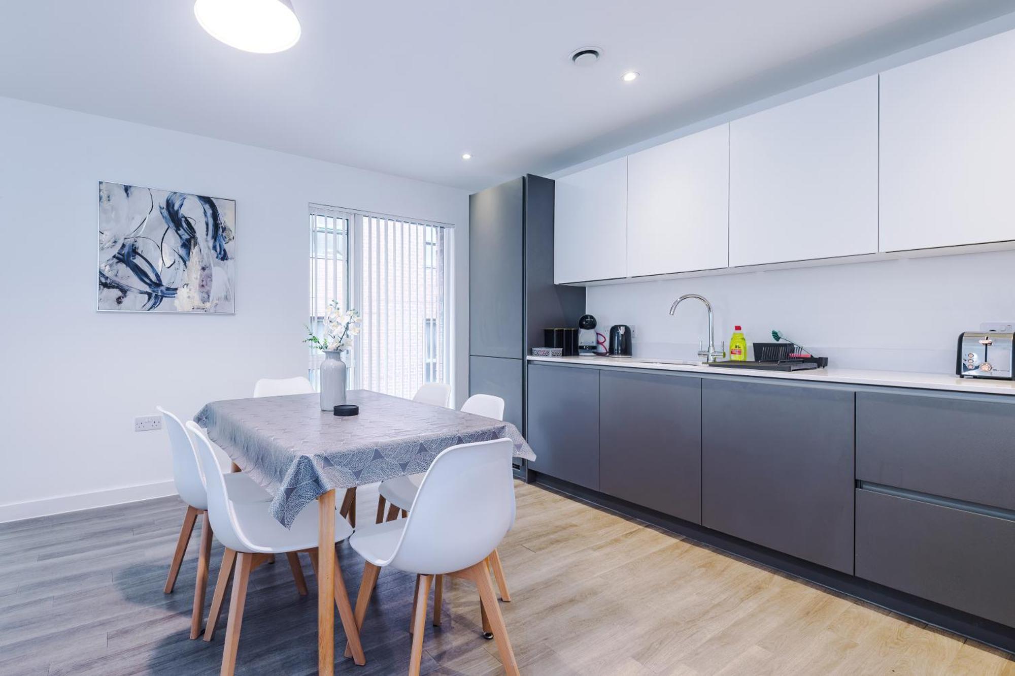 Hilltop Serviced Apartments- Northern Quarter Manchester Exterior photo